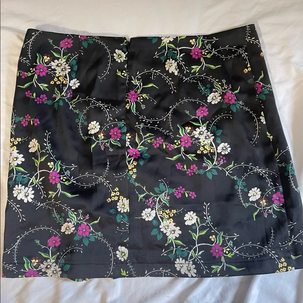 Urban outfitters mini skirt - Picture 3 of 3